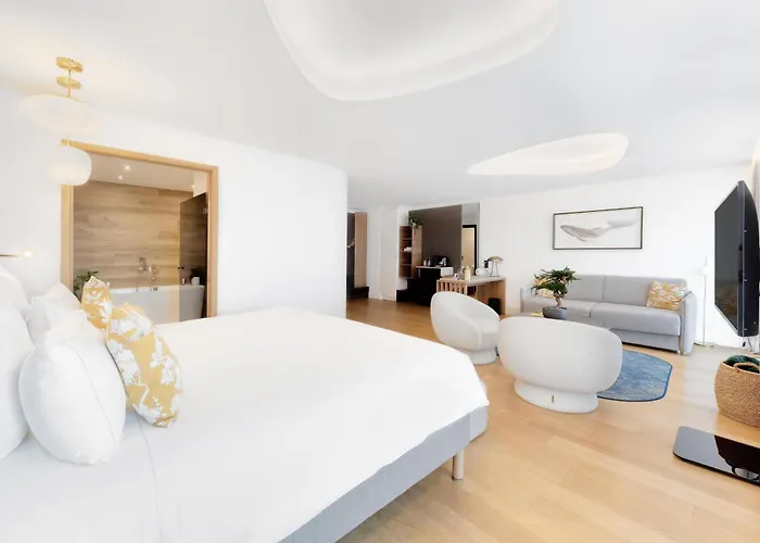 Golden Tulip Lyon Ouest Techlid Hotel & Spa