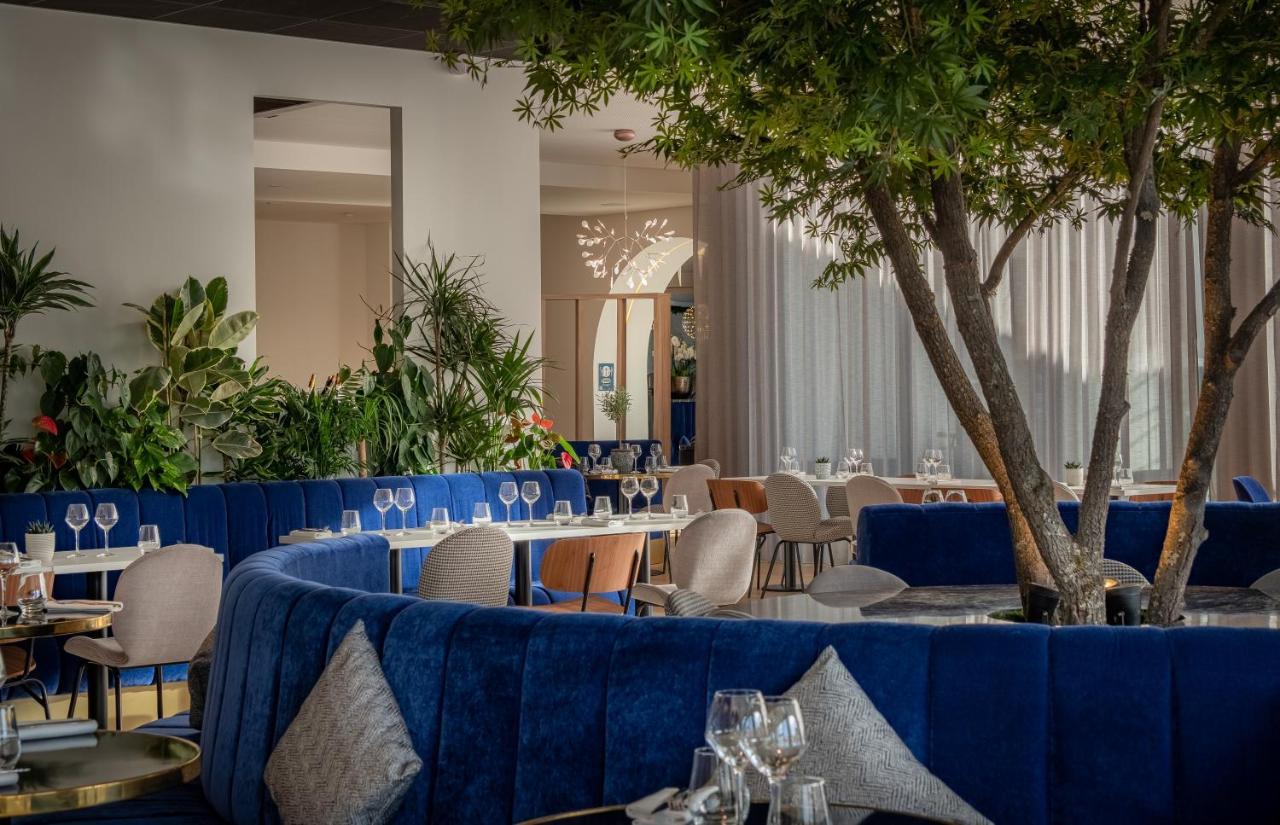 Hotel Golden Tulip Lyon Ouest Techlid & 4*