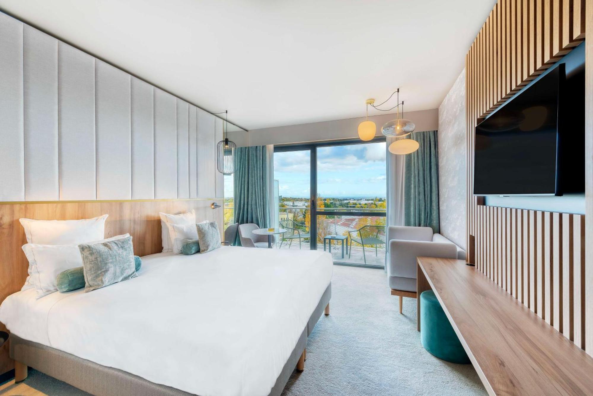 Hotel Golden Tulip Lyon Ouest Techlid & Limonest